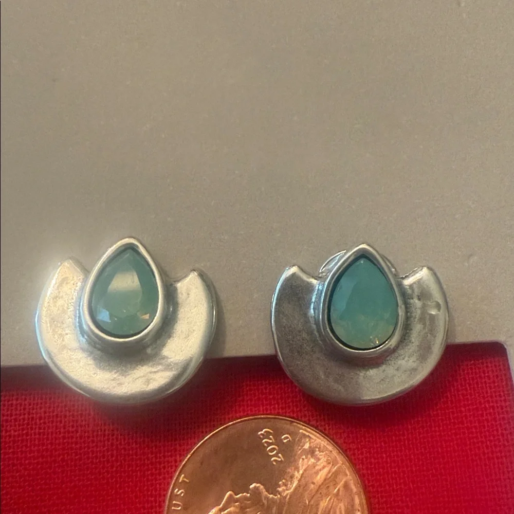 UNO de 50 Teardrop Silver and Deep Blue Earrings - Picture 2 of 4